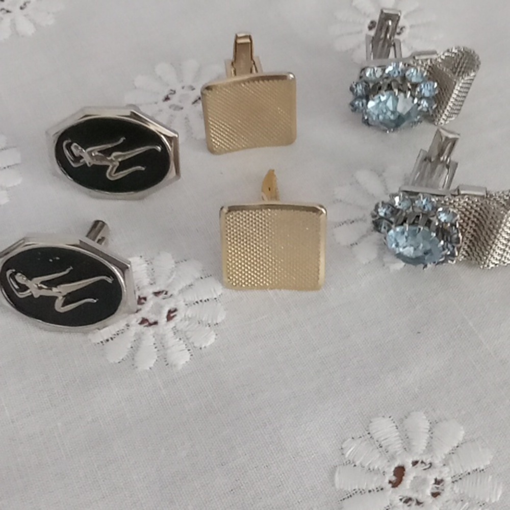 Cuff links and tie clip
